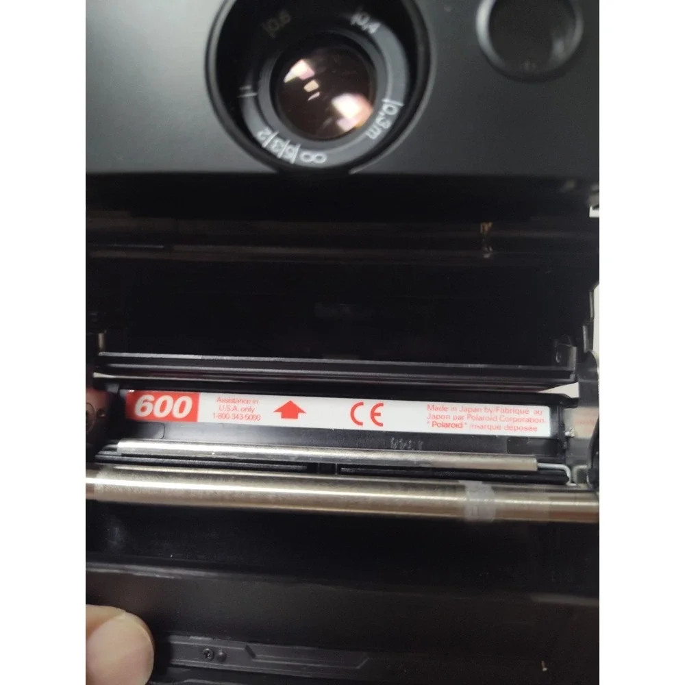 Polaroid 690 SLR Instant Film Camera - Legendary Pro-Series Land Camera Untested